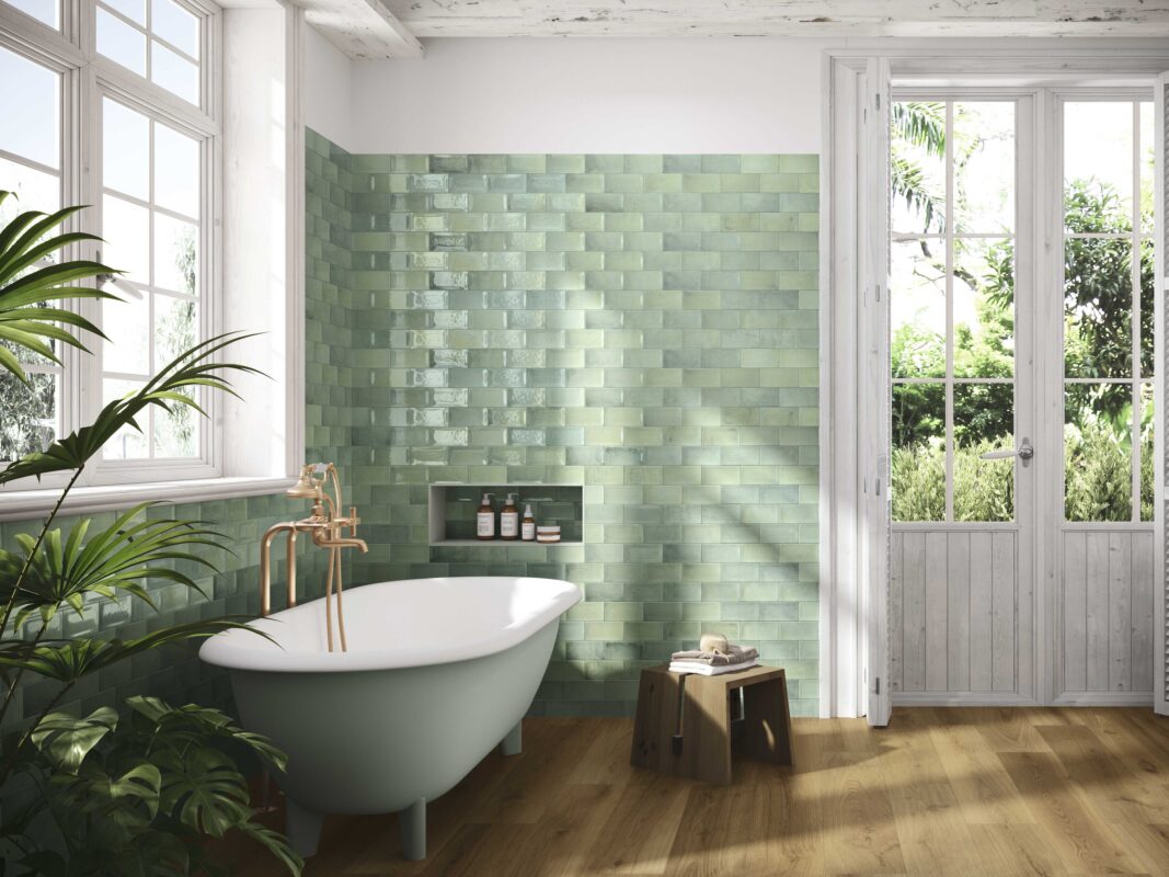 Baño alicatado con azulejo Lautia aqua