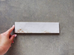 azulejo blanco efecto metal